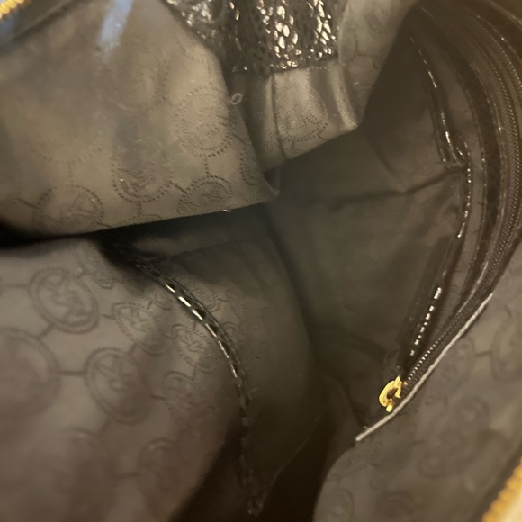 Michal Kors Handbag - Picture 2 of 2